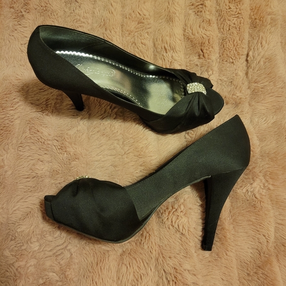 Michaelangelo Diana Peep Toe High Heels - Picture 2 of 11